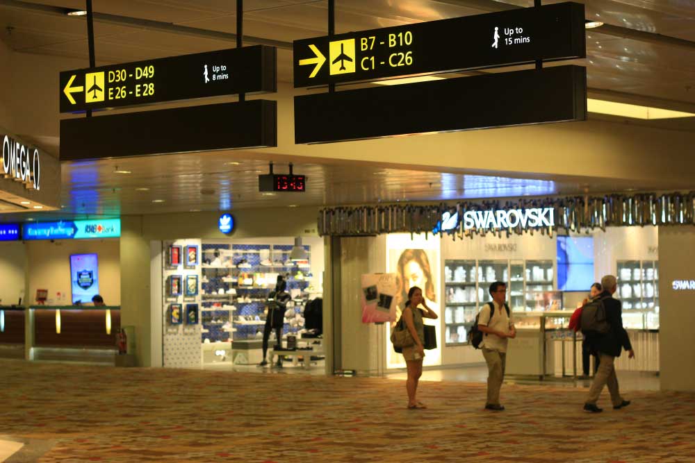 Салон Сваровски собственной персоной в аэропорте Чанги