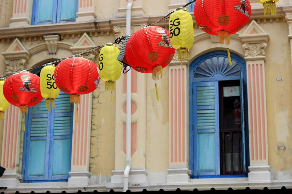 Классические китайский фонарики в честь празднования 50 летия Сингапура