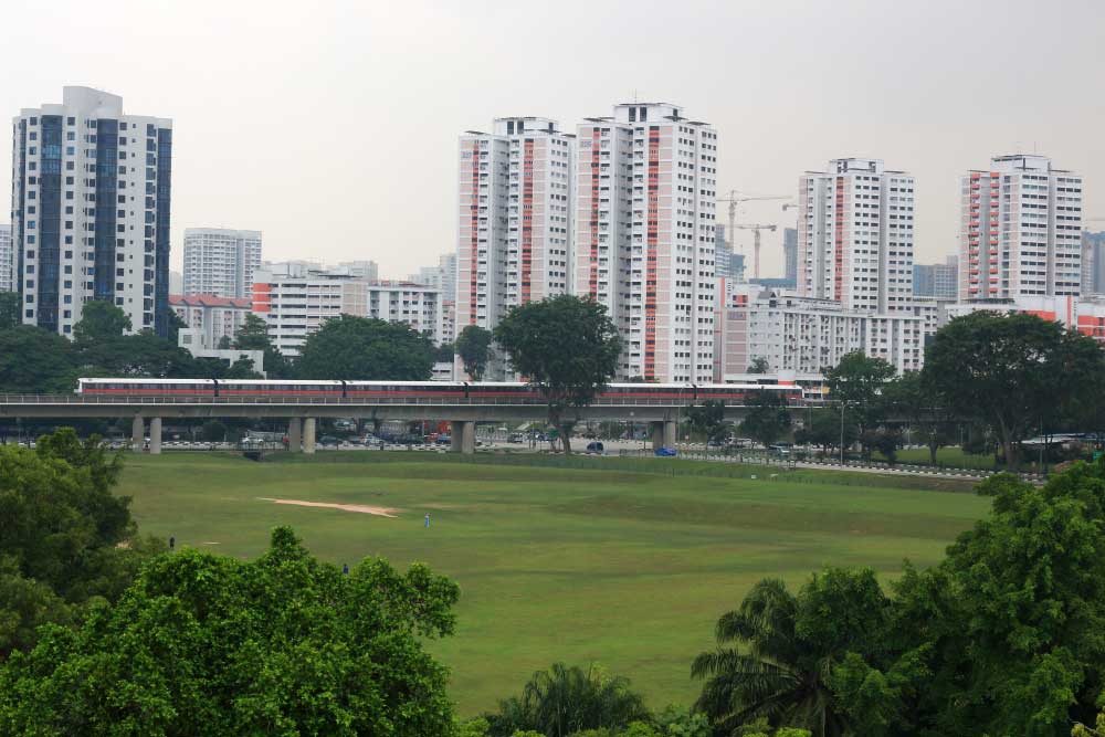 Наземная линия метро, ведущая к Китайским и Японским садам в Сингапуре