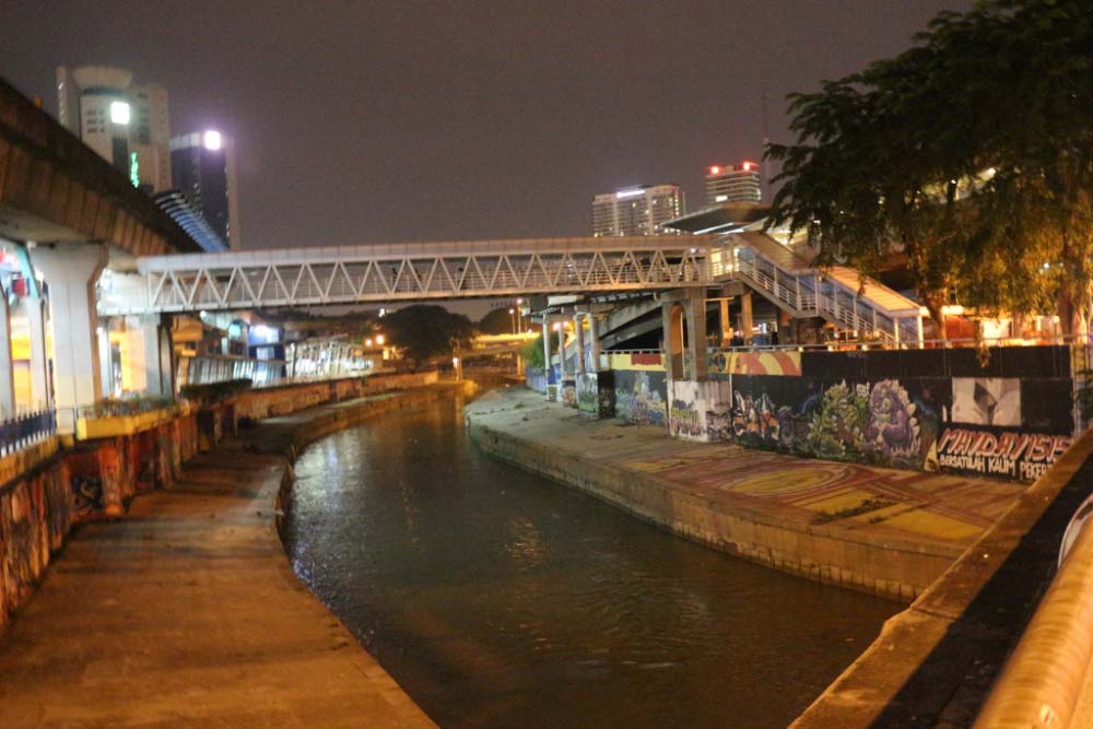 Мост в центре Куала-Лумпура