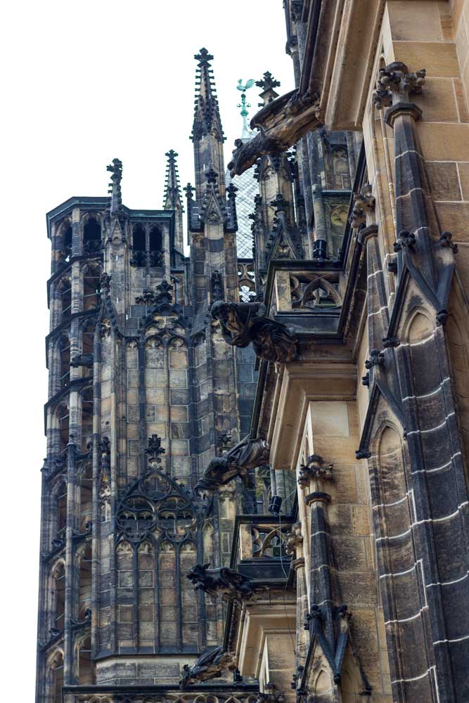 Подошли к первой, одной из основных достопримечательностей Пражского града - Собору Святого Вита