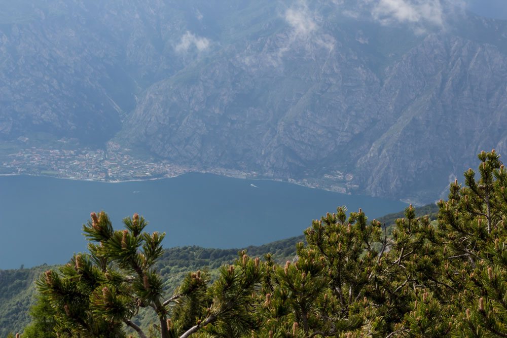 Озеро Гарда с высоты Монте-Бальдо