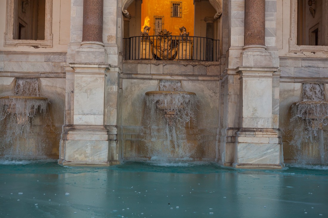 Одноименный фонтан Джаниколо, который замерз:)