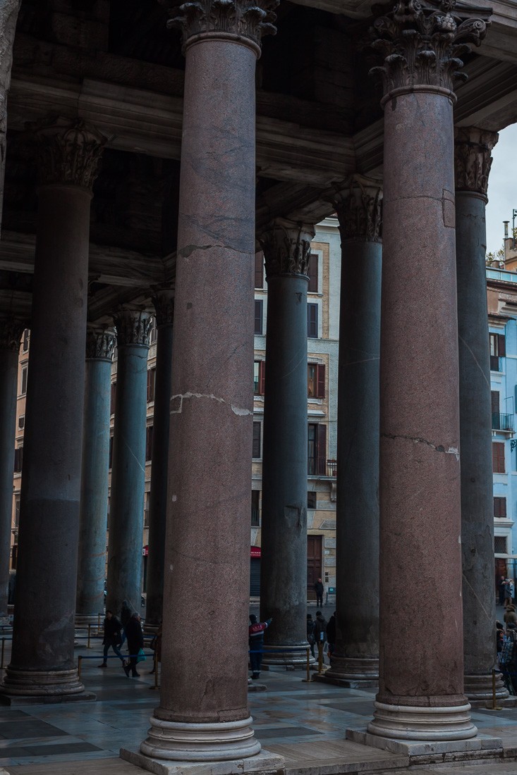 Колонны Пантеона