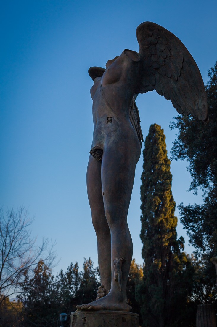 Еще одна статуя Миторая