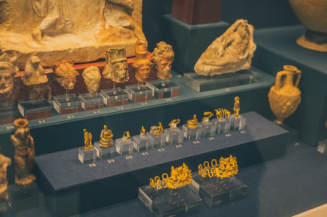 Золотые украшения времен Византийской эпохи в музее Бенаки