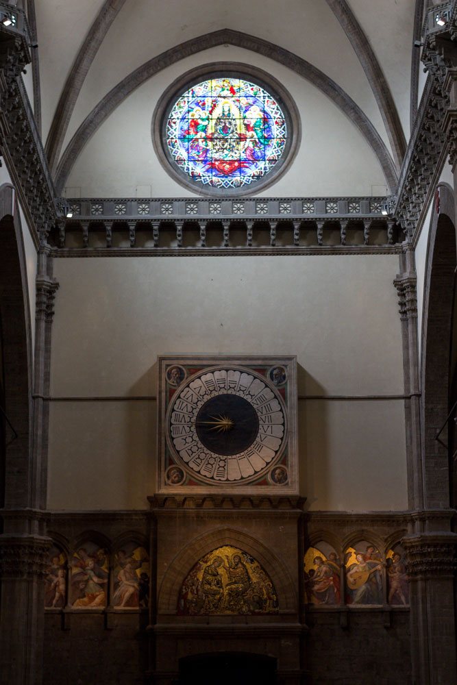 Знаменитый часы с обратным ходом в соборе Санта-Мария-дель-Фьоре