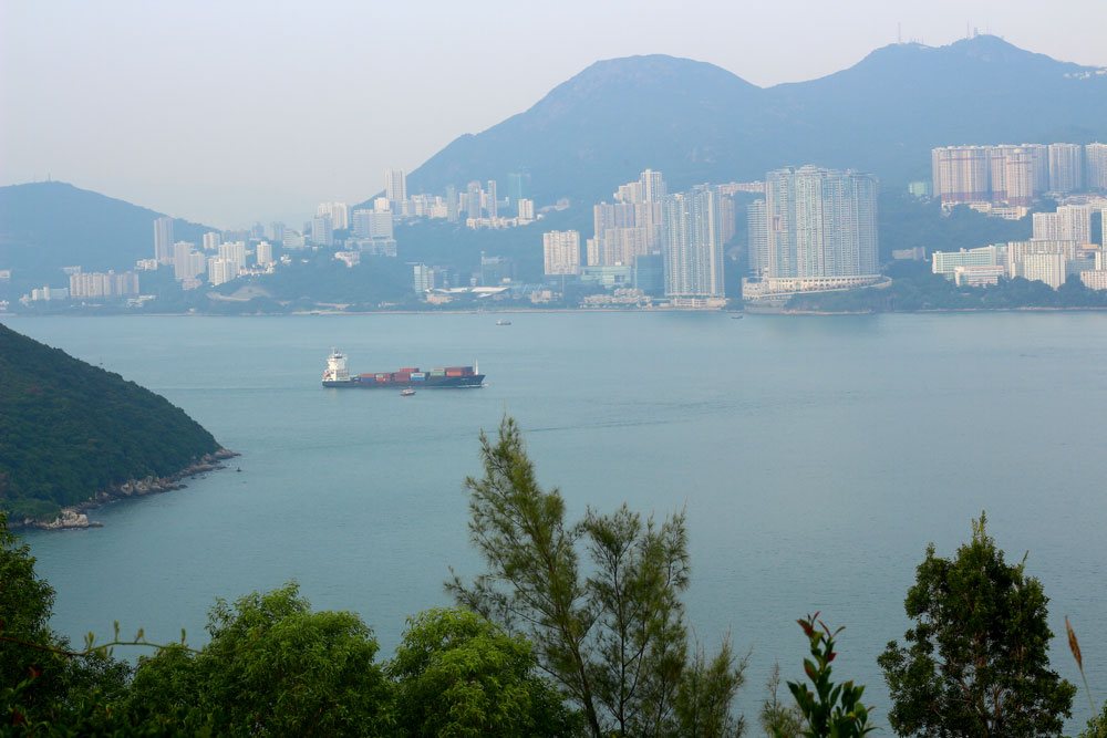 Вид с острова Ламма на Гонконг