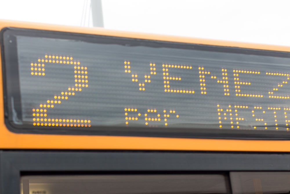 Все автобусы в Венецию имеют свои номера, которые могут состоять не только из цифр, но и букв