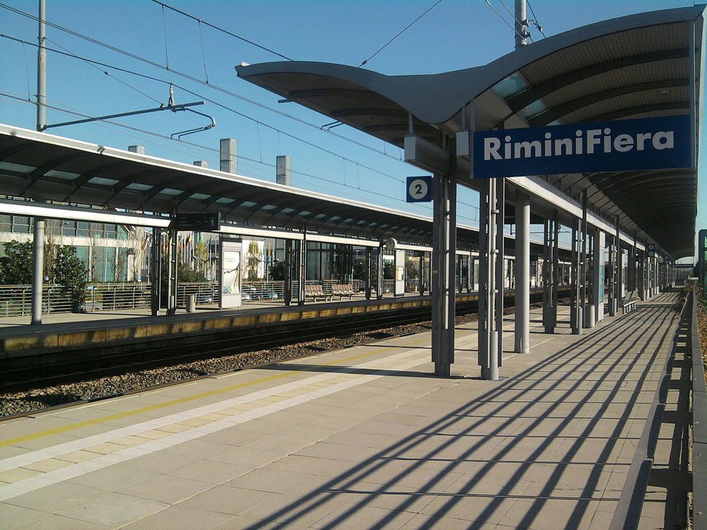 Железнодорожная станция в Римини